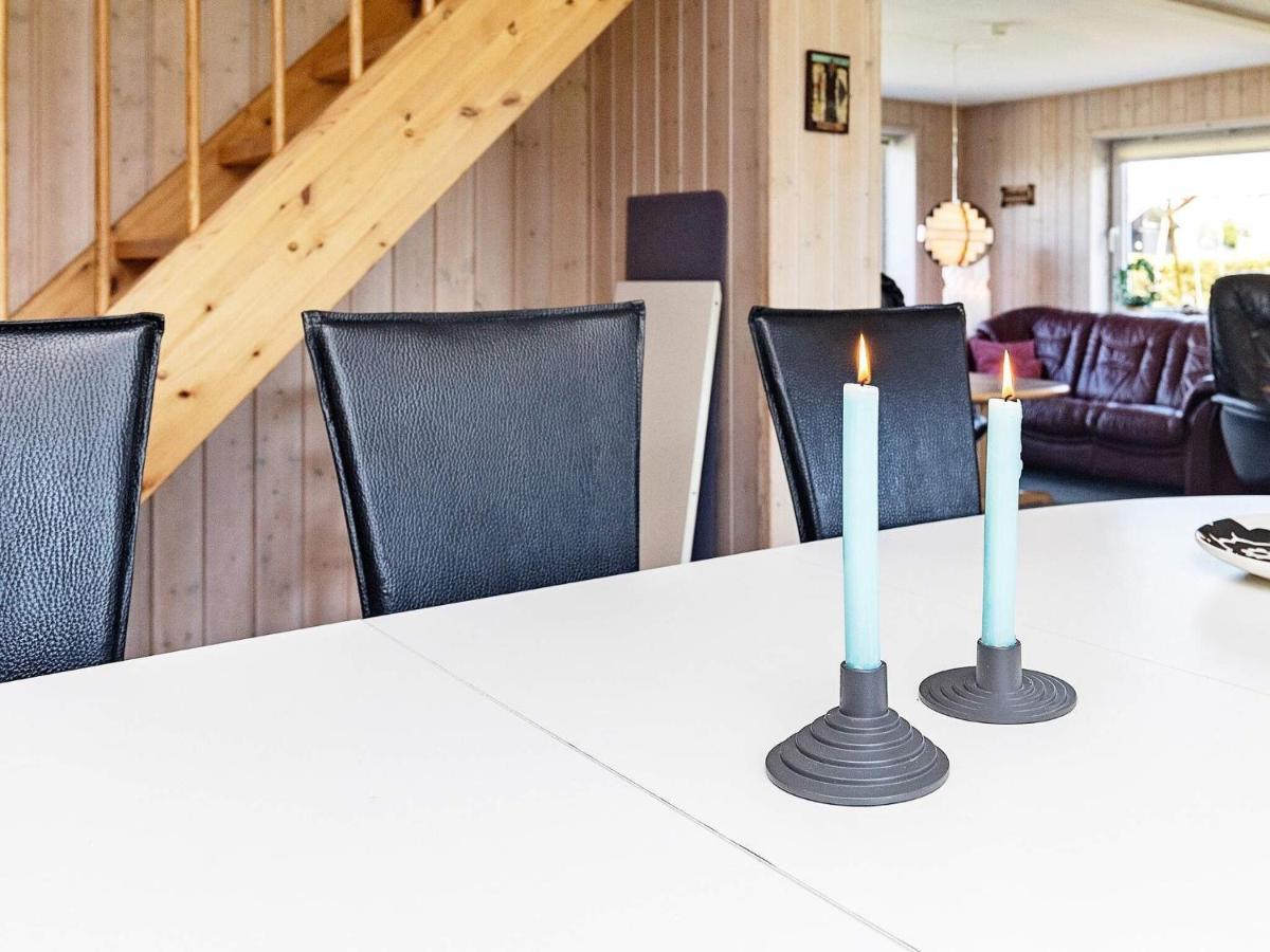 10 Person Holiday Home In Vinderup エクステリア 写真